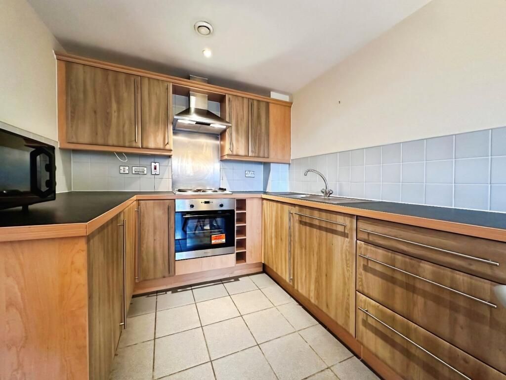 Property photo 1 of 4 1 Bed House Share To Rent Kirk Lane, London Se18