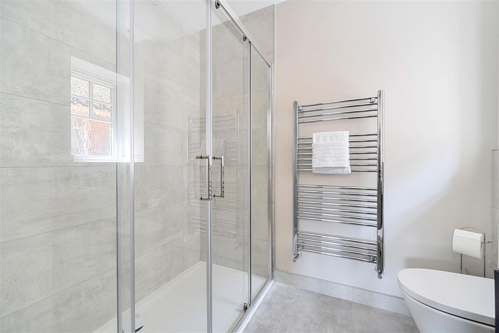 Additional image 14 of 4 bed detached house for saleOak Apples Drive, Crowthorne, Berkshire RG45