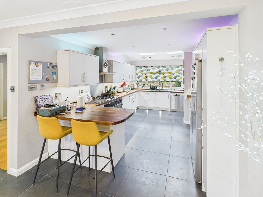 Property photo 2 of 22 Picture No. 18