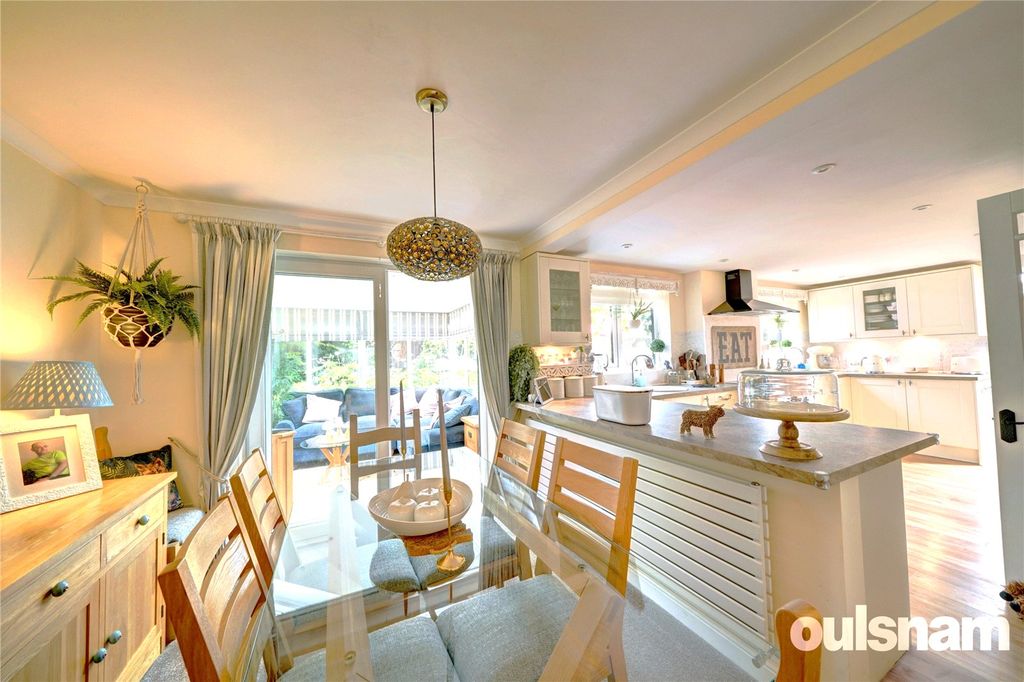 Property photo 3 of 47 Picture No. 27