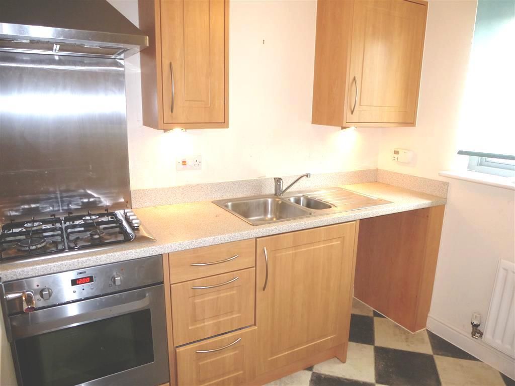 Property photo 2 of 5 Kitchen