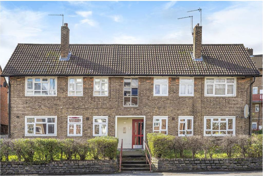 Property photo 1 of 11