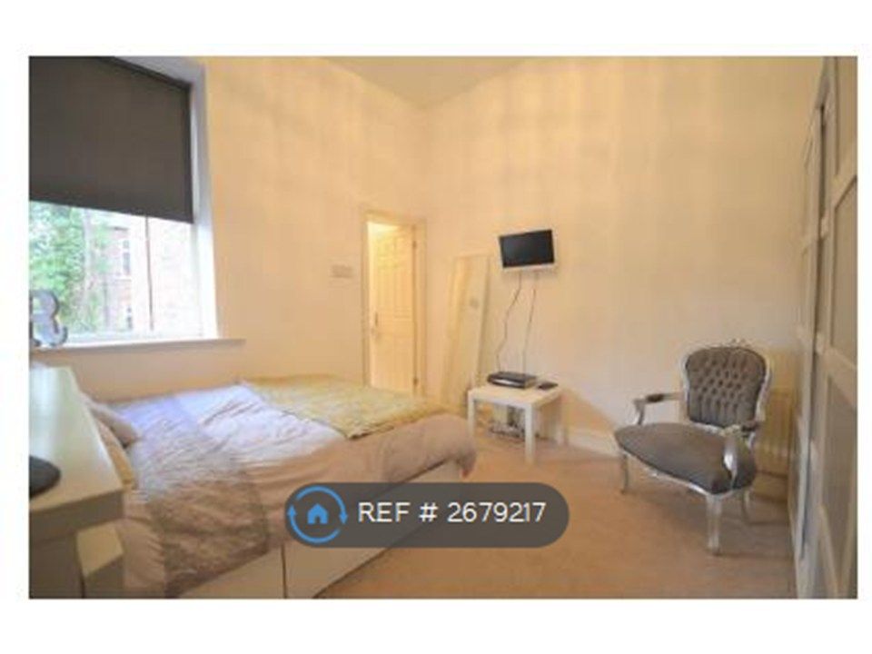 Property photo 3 of 5 Master Bedroom