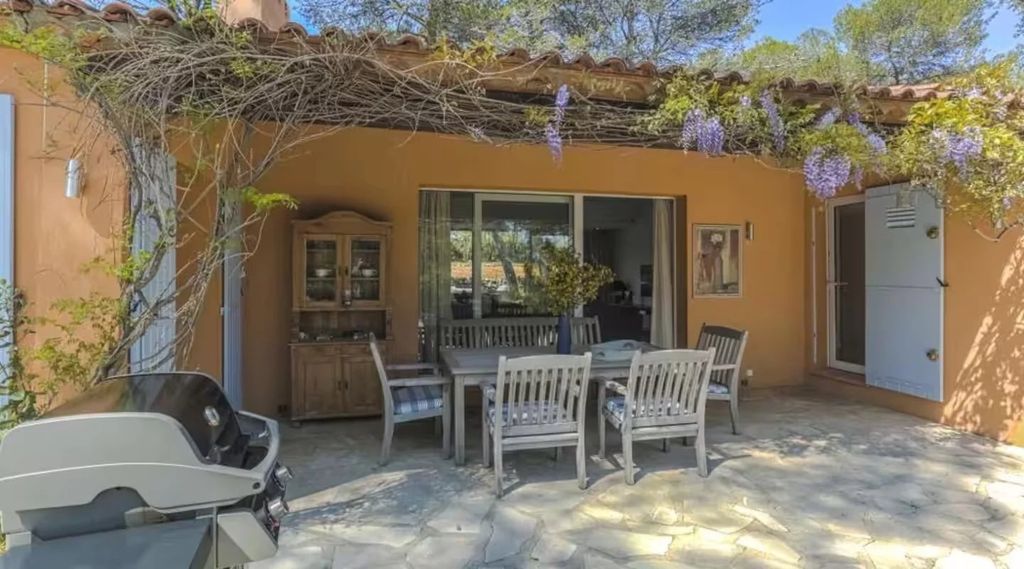 Property photo 2 of 31