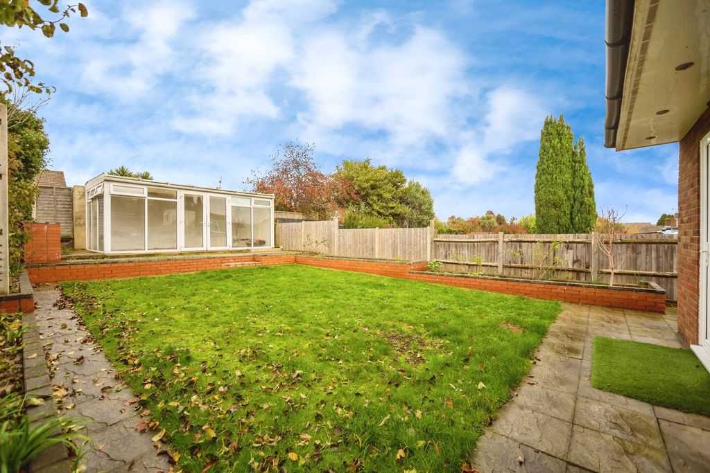 Property photo 3 of 17 Photo