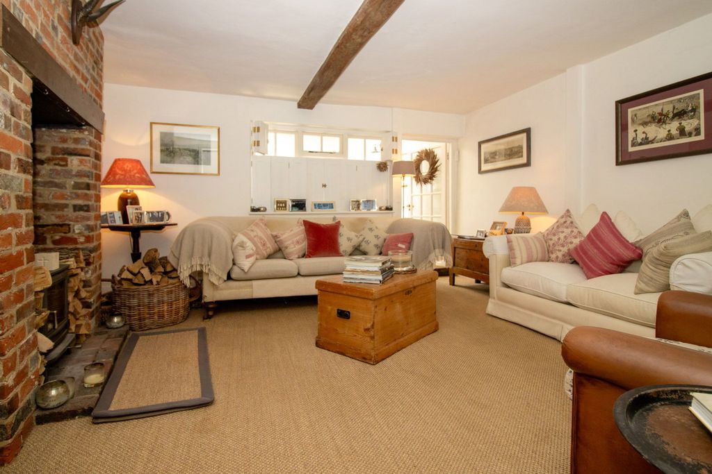 Property photo 2 of 18