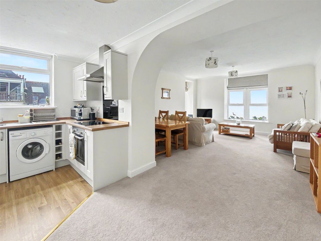 Property photo 3 of 13 3 - Picture No. 04