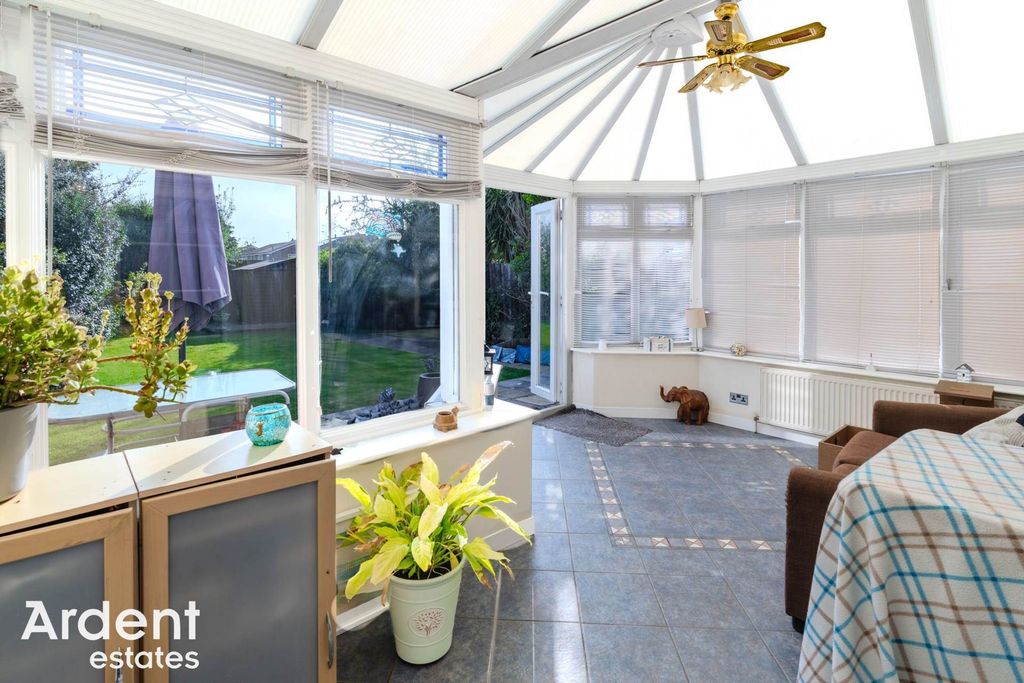 Property photo 2 of 26