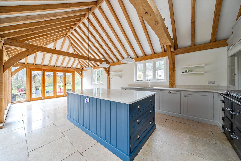 Property photo 2 of 10 Kitchen