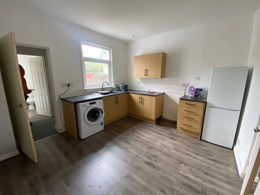 Property photo 2 of 6