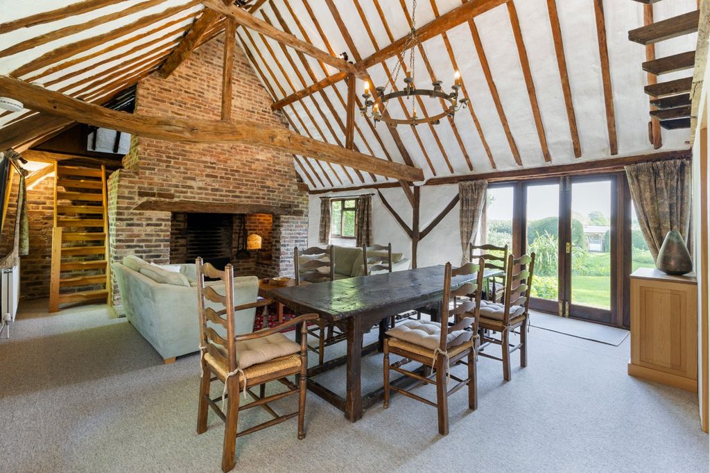 Property photo 2 of 21 Annex Dining Room