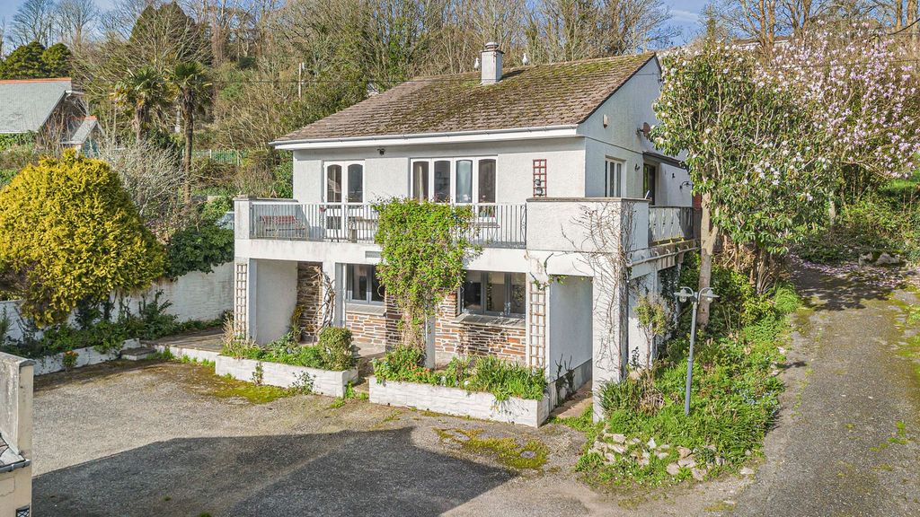 Property photo 1 of 28