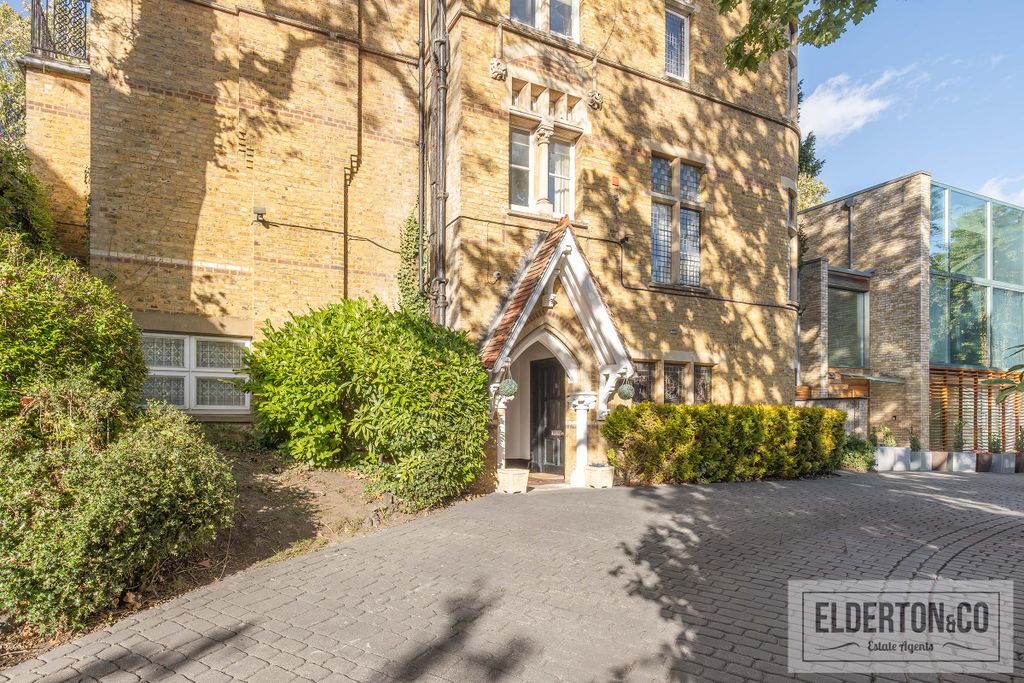 Property photo 1 of 22