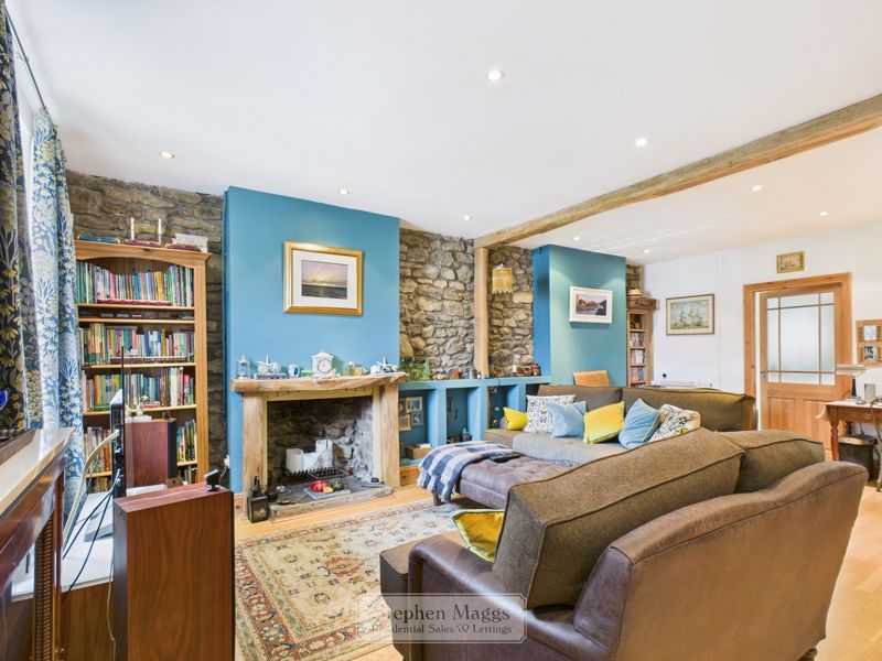 Property photo 3 of 21 Photo 7