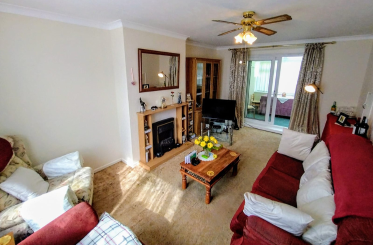 Property photo 3 of 12