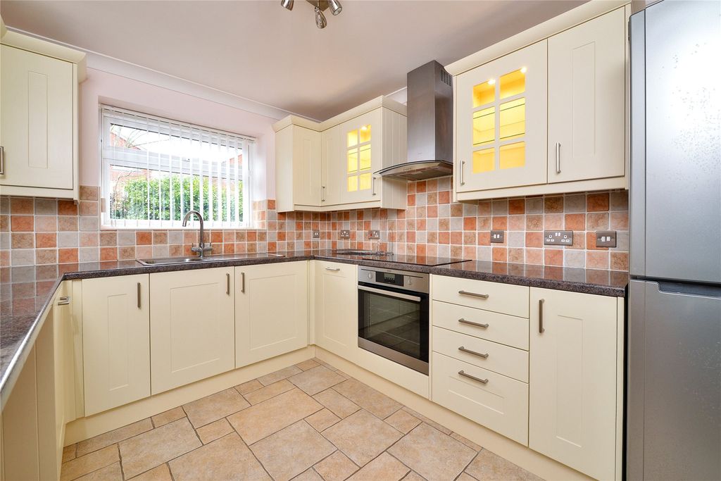 Property photo 2 of 8 Picture No. 06