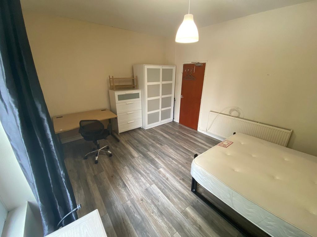 Additional image 5 of 2 bed flat to rentFirst Floor Flat, Mansel Street, Swansea SA1