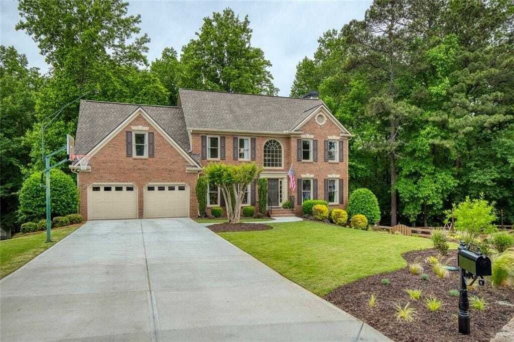 Property photo 1 of 31