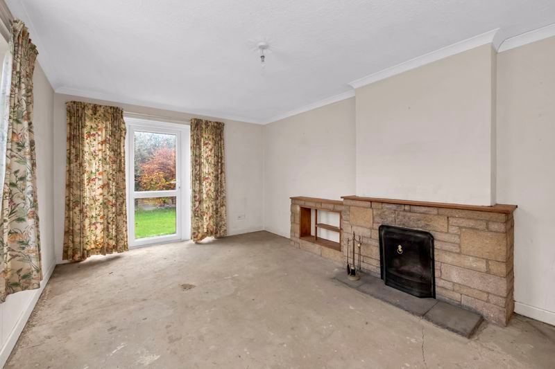 Property photo 2 of 16 Sitting Room