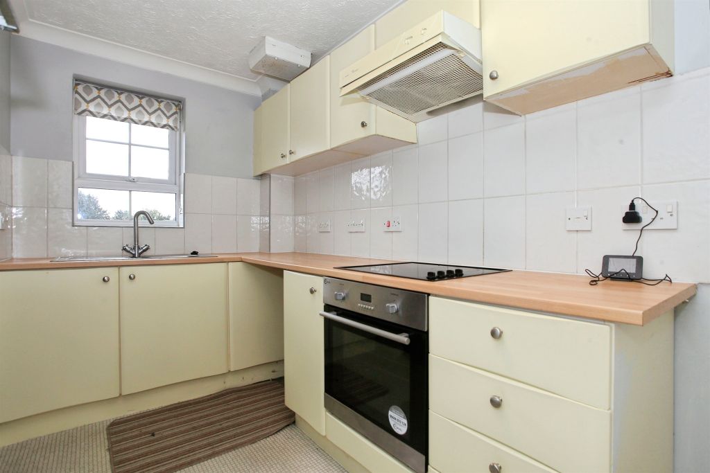 Property photo 3 of 14
