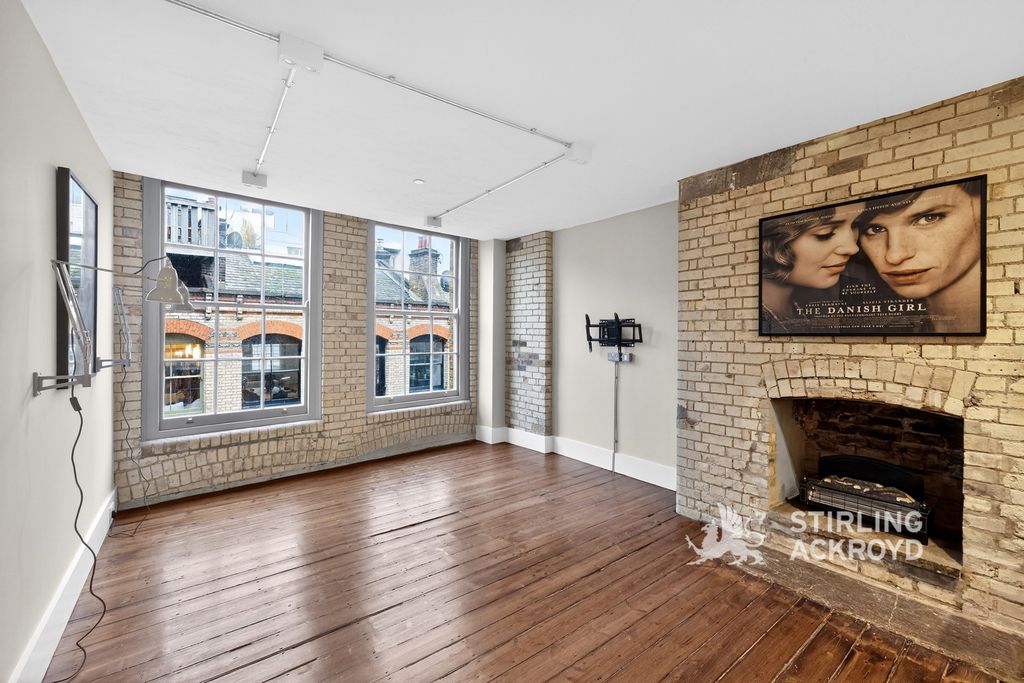 Property photo 2 of 17 Reception Room