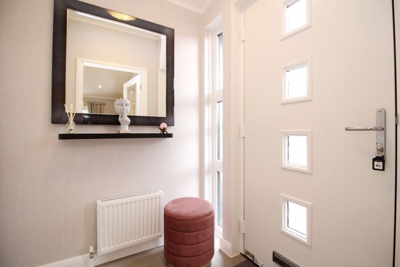 Property photo 3 of 20 Entrance Hallway
