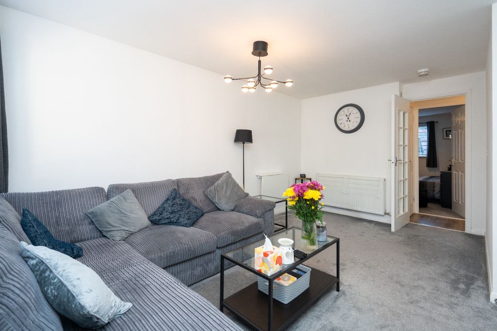 Property photo 3 of 15 4686875