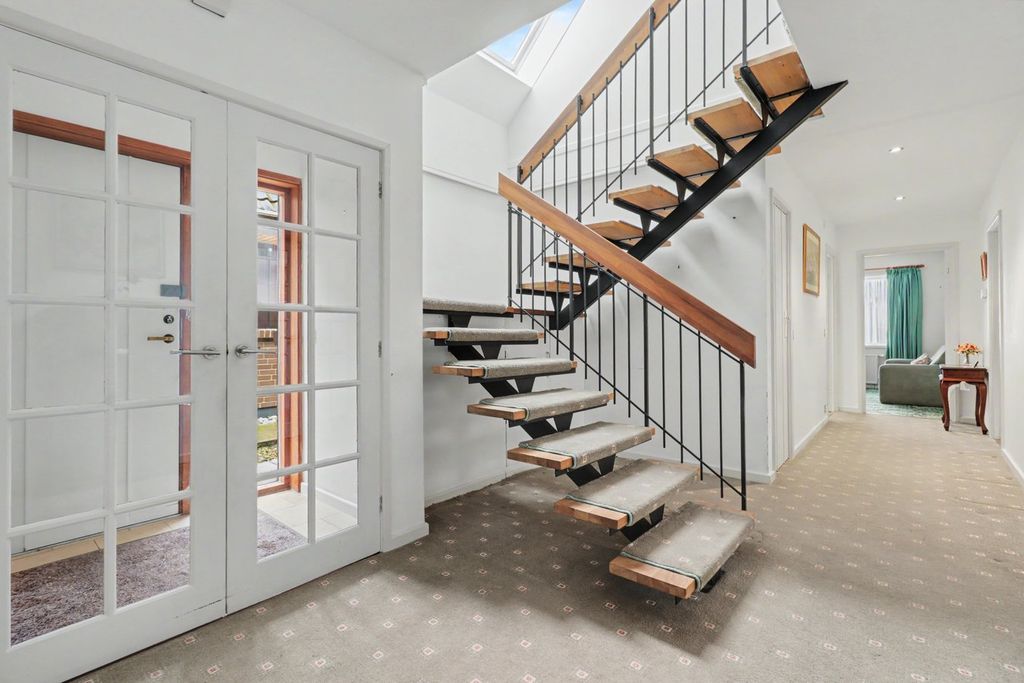 Property photo 3 of 29