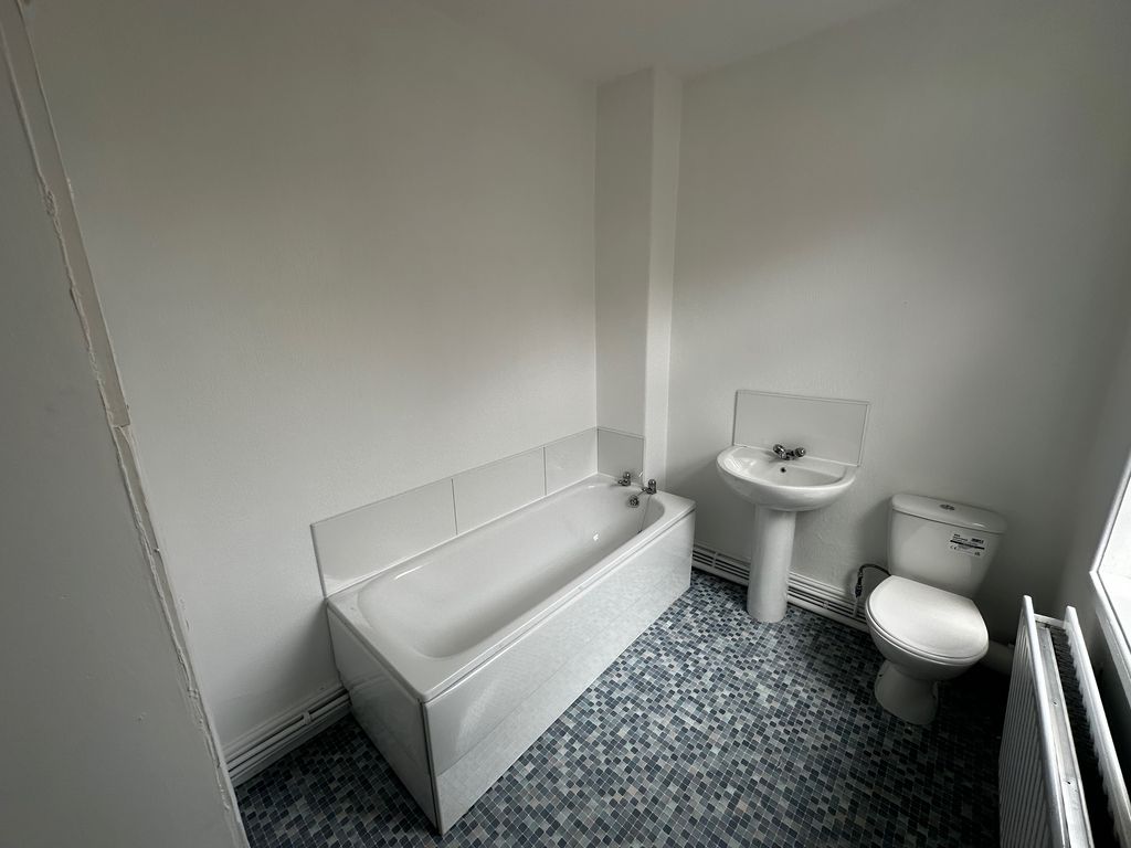Property photo 3 of 11 Image