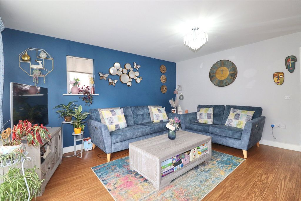 Property photo 2 of 15 Picture No. 10