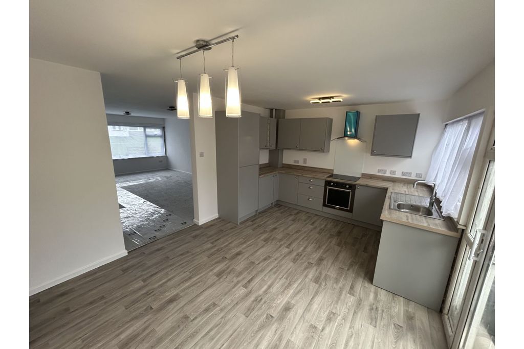 Property photo 1 of 25