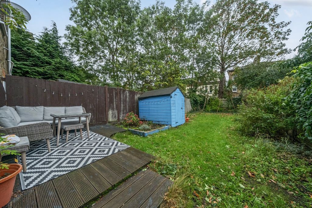 Property photo 3 of 9 Picture No. 15