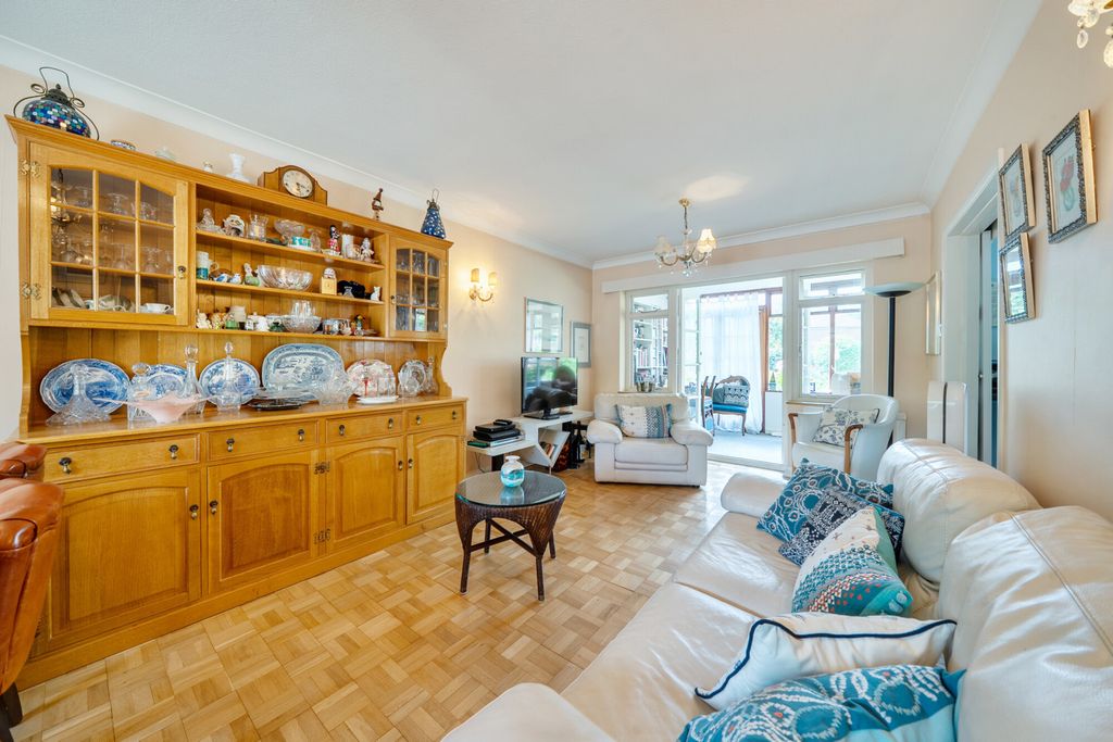Property photo 3 of 21 1467763-11-6A2815...