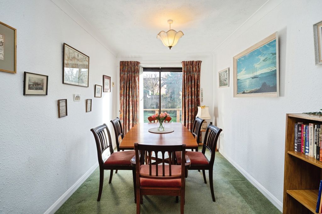 Property photo 3 of 22 Dining Room