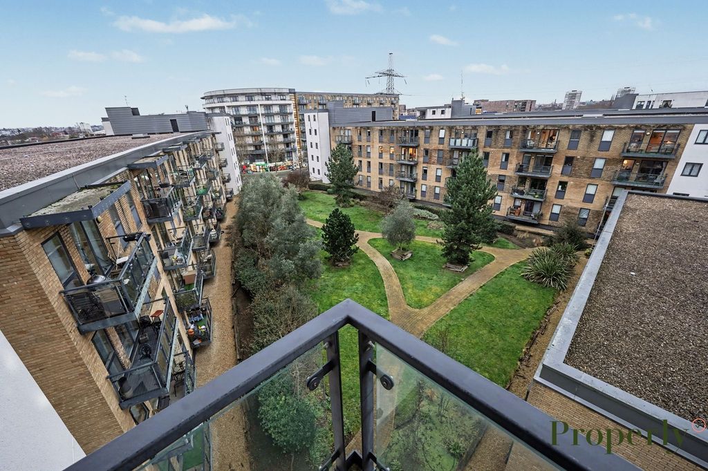 Property photo 2 of 10