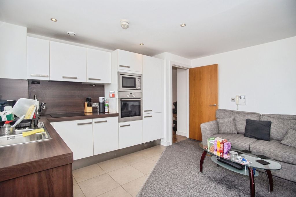 Property photo 3 of 15 Pbox-Img.Jpg