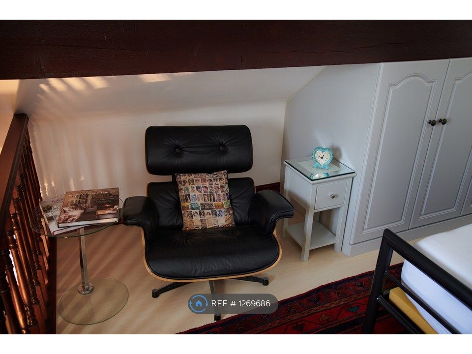 Property photo 3 of 35