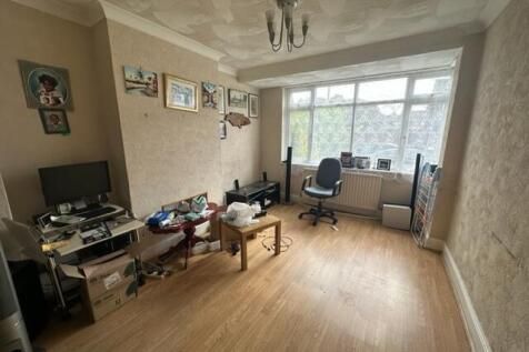 Property photo 2 of 12 83081_Mslr2134_Img_01_0000_Max_476x317