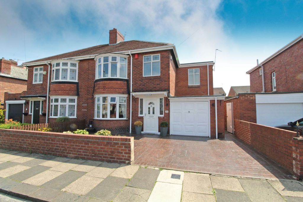 Property photo 1 of 26