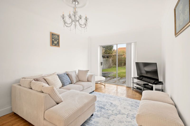 Property photo 2 of 20 Photo 12