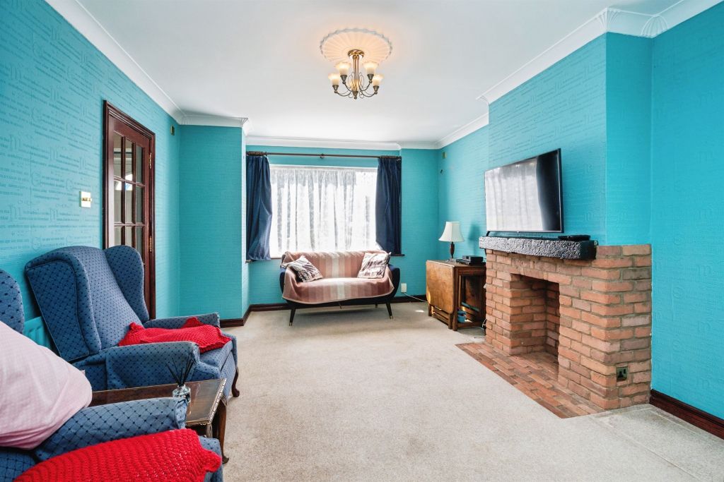 Property photo 2 of 20