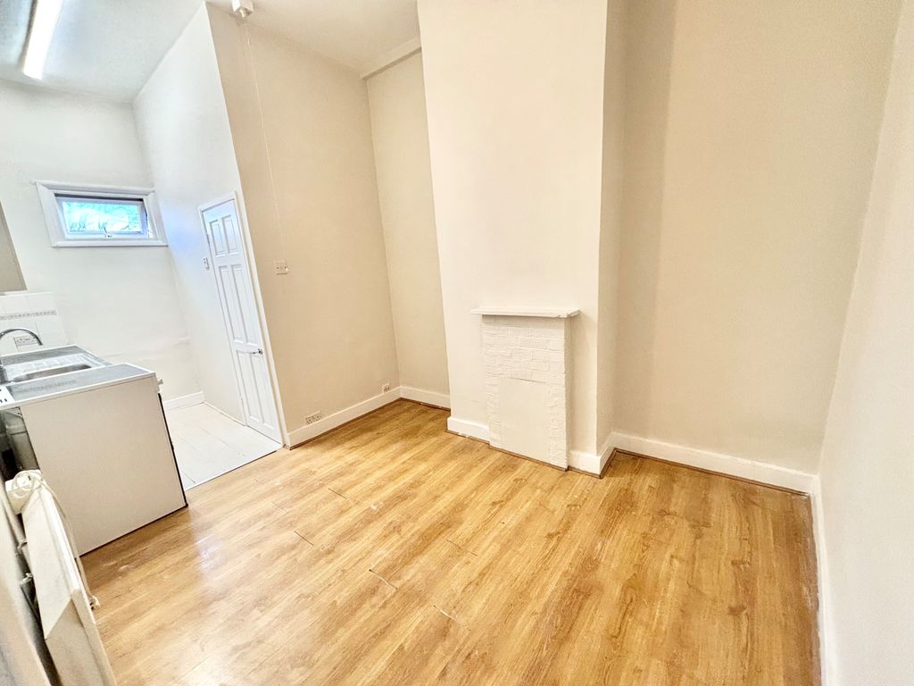 Property photo 2 of 6 Image