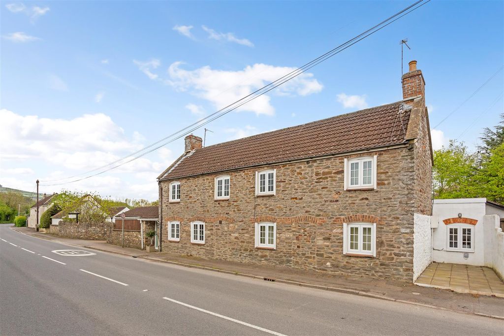 Property photo 2 of 31 2 - Detached Period Property For Auction, Swinefor