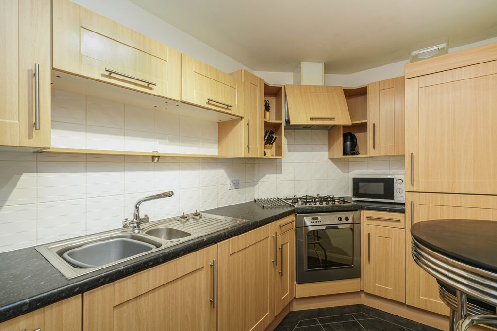 Property photo 1 of 10 3. Kitchen Angle 1