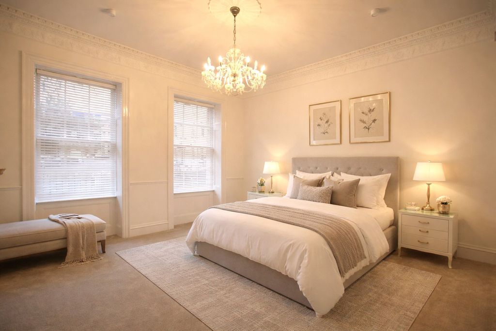 Property photo 2 of 8 Picture No. 17