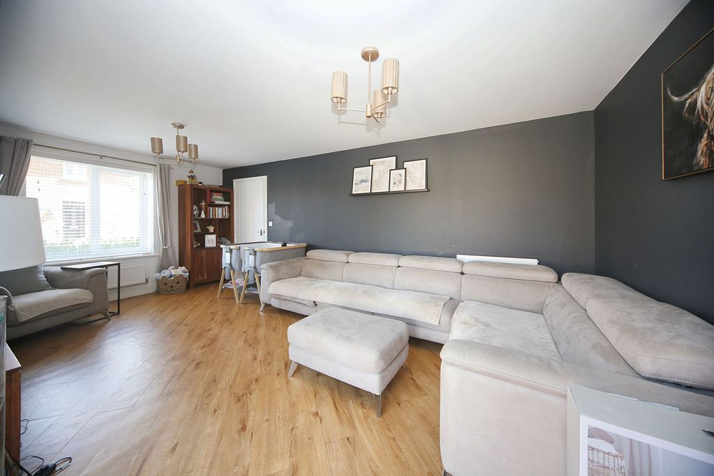 Property photo 2 of 24