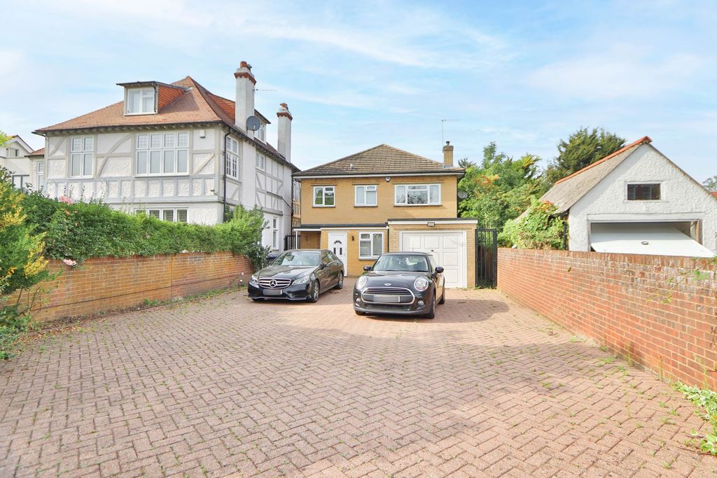 Property photo 1 of 21
