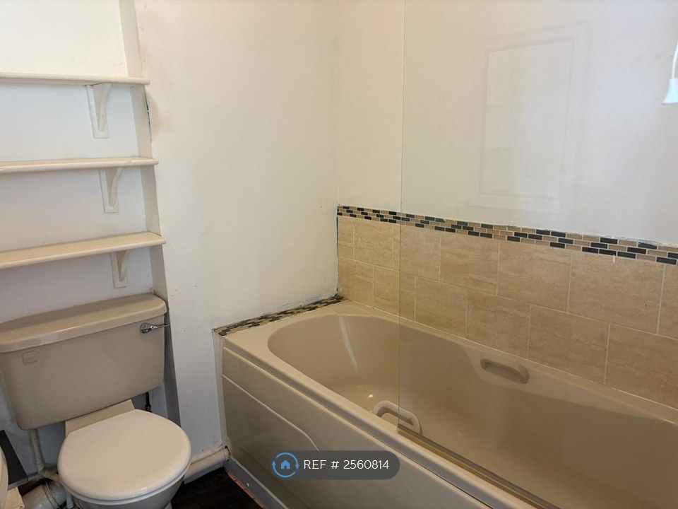 Property photo 3 of 4