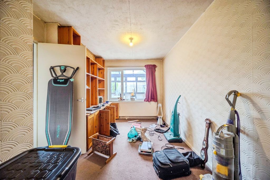 Property photo 3 of 18
