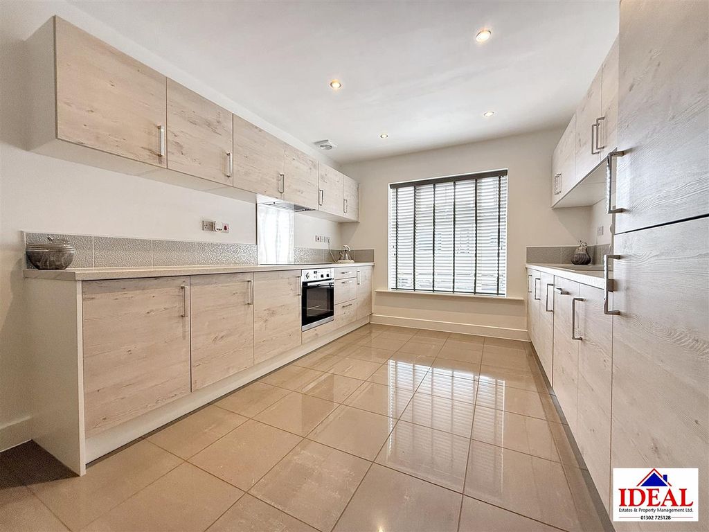 Property photo 2 of 14 Image00006 (1).Jpg